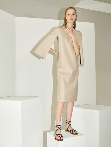 Fotoservizio/SS 2022/WOMEN/PRESENTAZIONE/MILA SCHÖN/DP2/15