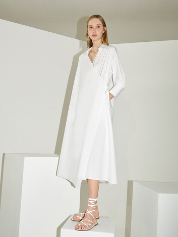 Fotoservizio/SS 2022/WOMEN/PRESENTAZIONE/MILA SCHÖN/DP2/17