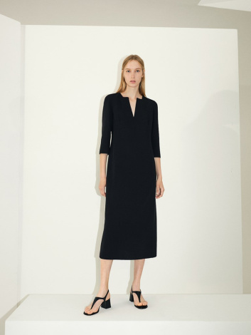 Fotoservizio/SS 2022/WOMEN/PRESENTAZIONE/MILA SCHÖN/DP2/12