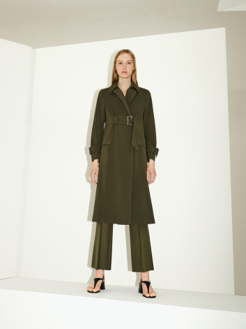 Fotoservizio/SS 2022/WOMEN/PRESENTAZIONE/MILA SCHÖN/DP2/25