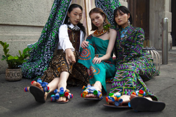 Fotoservizio/SS 2022/WOMEN/PRESENTAZIONE/AIRIN TRIBAL/DP2/0