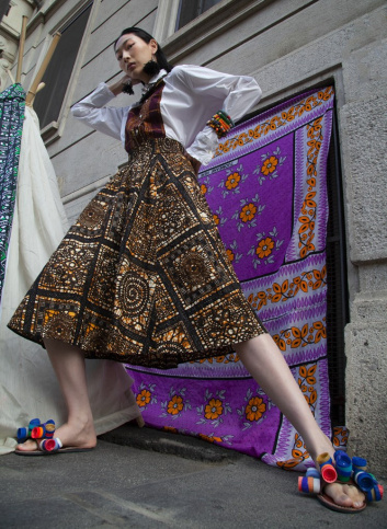 Fotoservizio/SS 2022/WOMEN/PRESENTAZIONE/AIRIN TRIBAL/DP2/7