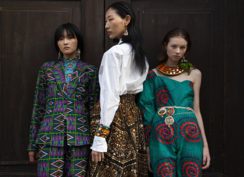 Fotoservizio/SS 2022/WOMEN/PRESENTAZIONE/AIRIN TRIBAL/DP2/12