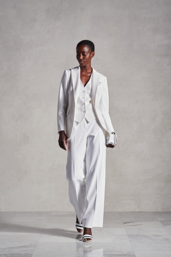 Fotoservizio/SS 2022/WOMEN/PRESENTAZIONE/KITON/DP2/1