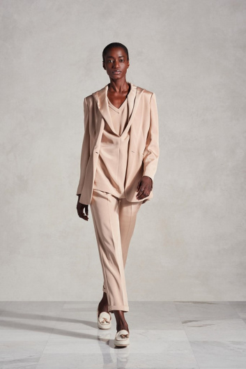 Fotoservizio/SS 2022/WOMEN/PRESENTAZIONE/KITON/DP2/4
