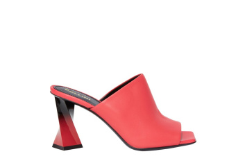 Fotoservizio/SS 2022/WOMEN/PRESENTAZIONE/POLLINI/DP2/6