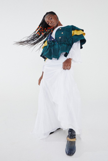 Fotoservizio/SS 2022/WOMEN/SFILATA/WE ARE MADE IN ITALY (BLACK LIVES MATTER IN ITALIAN FASHION - COLLECTIVE)/DP2/15