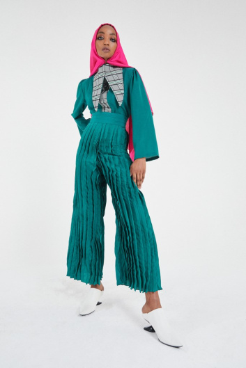Fotoservizio/SS 2022/WOMEN/SFILATA/WE ARE MADE IN ITALY (BLACK LIVES MATTER IN ITALIAN FASHION - COLLECTIVE)/DP2/23