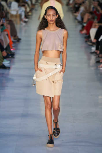 Fotoservizio/SS 2022/WOMEN/SFILATA/MAX MARA/DP2/4