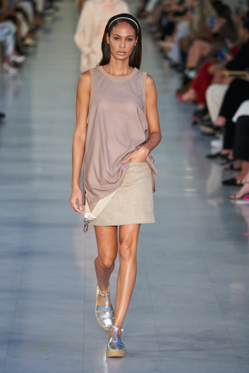 Fotoservizio/SS 2022/WOMEN/SFILATA/MAX MARA/DP2/1