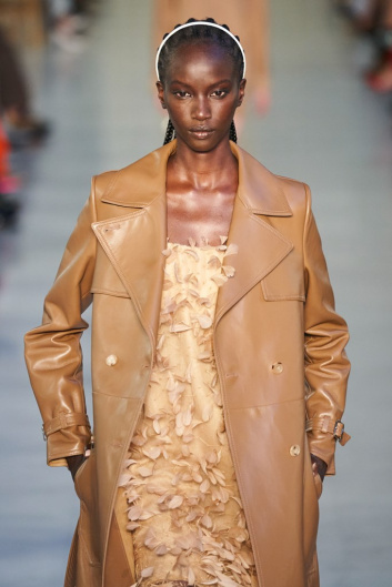 Fotoservizio/SS 2022/WOMEN/SFILATA/MAX MARA/DP2/4
