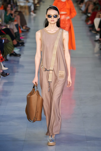 Fotoservizio/SS 2022/WOMEN/SFILATA/MAX MARA/DP2/15