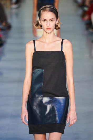 Fotoservizio/SS 2022/WOMEN/SFILATA/MAX MARA/DP2/24