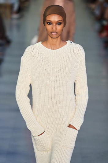 Fotoservizio/SS 2022/WOMEN/SFILATA/MAX MARA/DP2/32