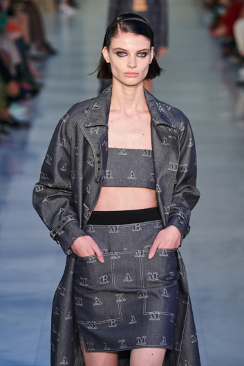 Fotoservizio/SS 2022/WOMEN/SFILATA/MAX MARA/DP2/48