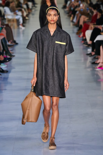 Fotoservizio/SS 2022/WOMEN/SFILATA/MAX MARA/DP2/63
