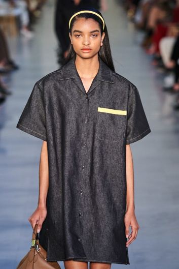 Fotoservizio/SS 2022/WOMEN/SFILATA/MAX MARA/DP2/64