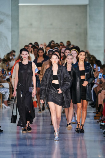 Fotoservizio/SS 2022/WOMEN/SFILATA/MAX MARA/DP2/85