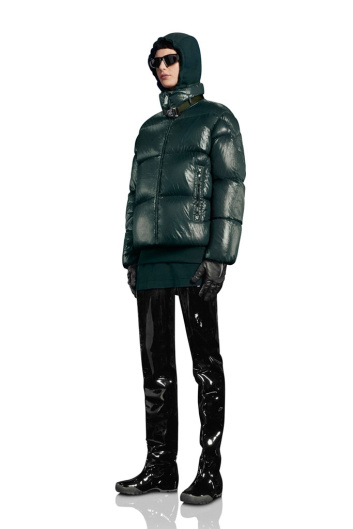 Fotoservizio/SS 2022/WOMEN/SFILATA/MONCLER/DP2/17