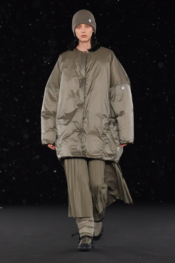 Fotoservizio/SS 2022/WOMEN/SFILATA/MONCLER/DP2/59