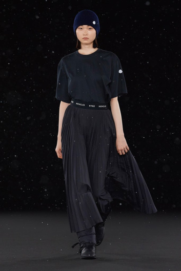 Fotoservizio/SS 2022/WOMEN/SFILATA/MONCLER/DP2/69