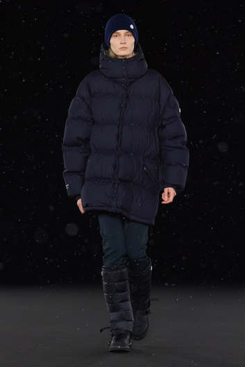 Fotoservizio/SS 2022/WOMEN/SFILATA/MONCLER/DP2/64