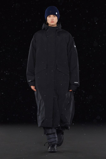 Fotoservizio/SS 2022/WOMEN/SFILATA/MONCLER/DP2/65