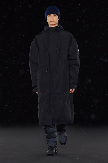 Fotoservizio/SS 2022/WOMEN/SFILATA/MONCLER/DP2/74
