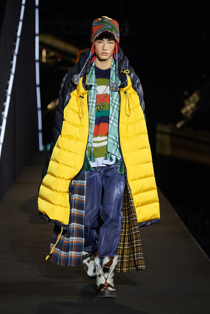 Fotoservizio/FW 22-23/MEN/SFILATA/DSQUARED2/DP2/0