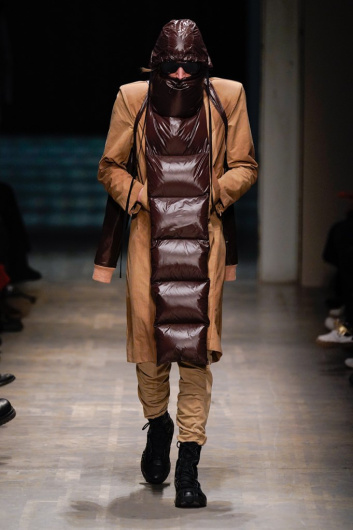 Fotoservizio/FW 22-23/MEN/SFILATA/JUSTIN GALL/DP2/2