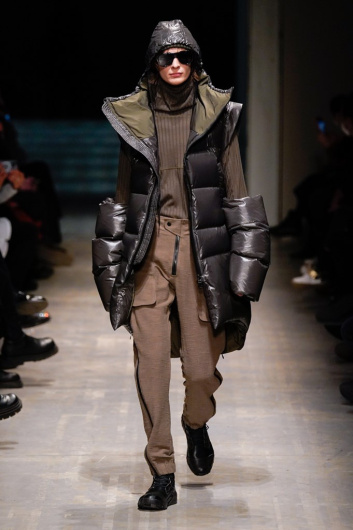 Fotoservizio/FW 22-23/MEN/SFILATA/JUSTIN GALL/DP2/8