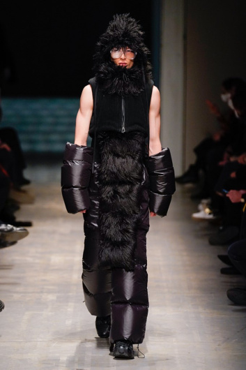 Fotoservizio/FW 22-23/MEN/SFILATA/JUSTIN GALL/DP2/2