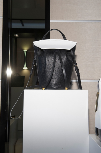 Fotoservizio/SS 2016/WOMEN/DESA NINETEENSEVENTYTWO/DP2/27