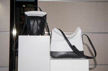 Fotoservizio/SS 2016/WOMEN/DESA NINETEENSEVENTYTWO/DP2/28