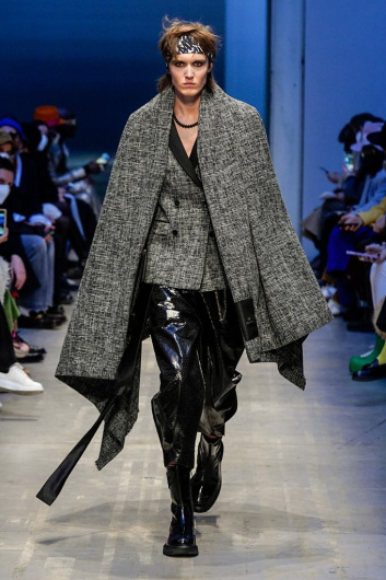 Fotoservizio/FW 22-23/MEN/SFILATA/MIGUEL VIEIRA/DP2/11