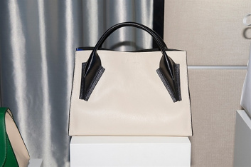 Fotoservizio/SS 2016/WOMEN/DESA NINETEENSEVENTYTWO/DP2/35