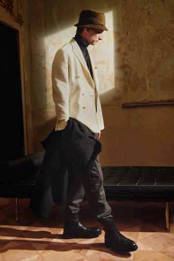 Fotoservizio/FW 22-23/MEN/PRESENTAZIONE/BRIONI/DP2/4