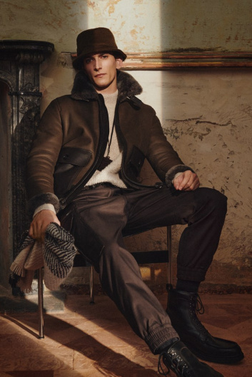 Fotoservizio/FW 22-23/MEN/PRESENTAZIONE/BRIONI/DP2/19