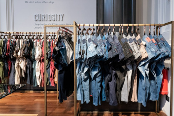 Fotoservizio/FW 22-23/MEN/PRESENTAZIONE/KITON/DP2/6