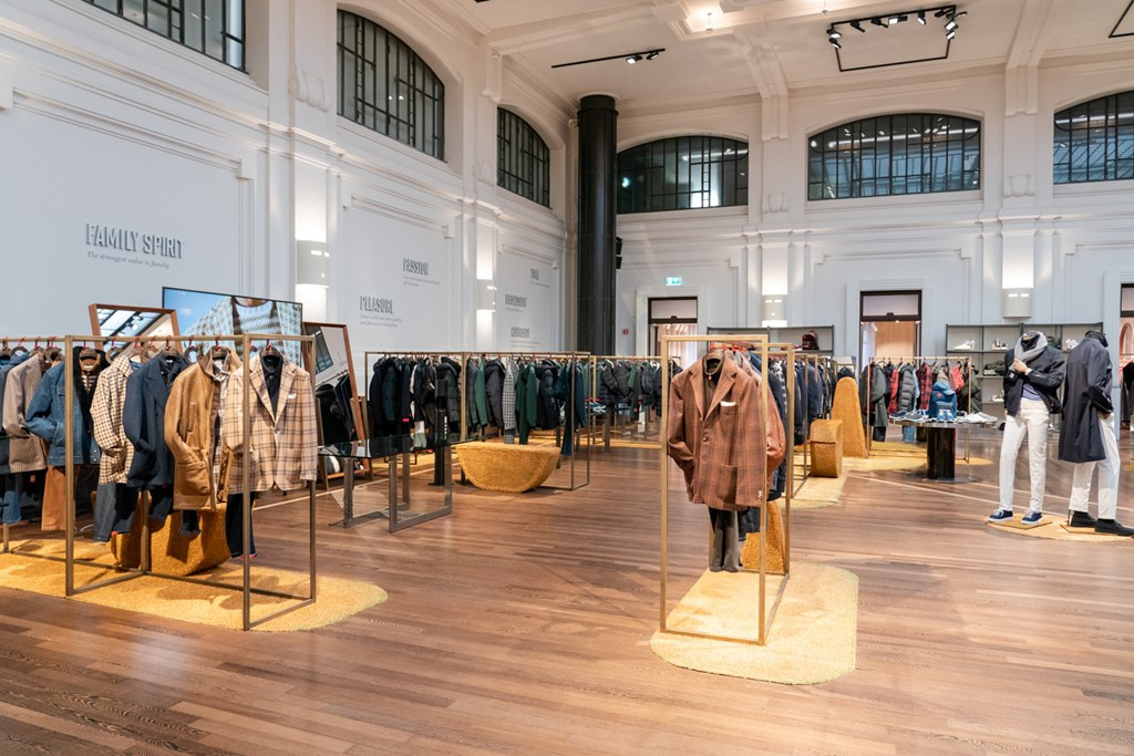 Fotoservizio/FW 22-23/MEN/PRESENTAZIONE/KITON/DP2/10