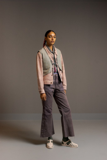 Fotoservizio/FW 22-23/WOMEN/SFILATA/WE ARE MADE IN ITALY (BLACK LIVES MATTER IN ITALIAN FASHION - COLLECTIVE)/DP2/18