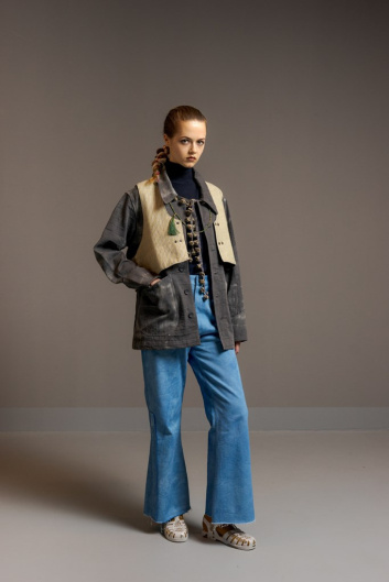 Fotoservizio/FW 22-23/WOMEN/SFILATA/WE ARE MADE IN ITALY (BLACK LIVES MATTER IN ITALIAN FASHION - COLLECTIVE)/DP2/27