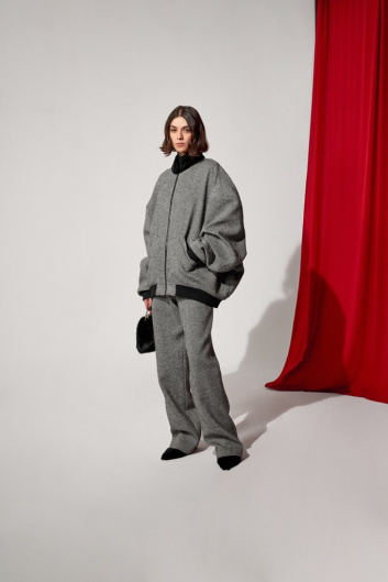 Fotoservizio/FW 22-23/WOMEN/PRESENTAZIONE/SIMONETTA RAVIZZA/DP2/5