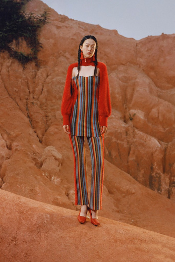 Fotoservizio/FW 22-23/WOMEN/PRESENTAZIONE/SARAWONG/DP2/1