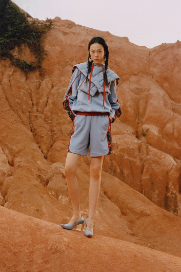 Fotoservizio/FW 22-23/WOMEN/PRESENTAZIONE/SARAWONG/DP2/10
