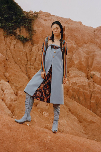 Fotoservizio/FW 22-23/WOMEN/PRESENTAZIONE/SARAWONG/DP2/11