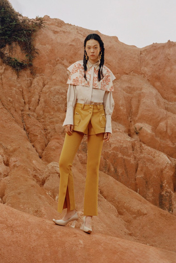 Fotoservizio/FW 22-23/WOMEN/PRESENTAZIONE/SARAWONG/DP2/12