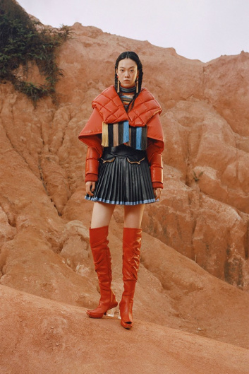 Fotoservizio/FW 22-23/WOMEN/PRESENTAZIONE/SARAWONG/DP2/5