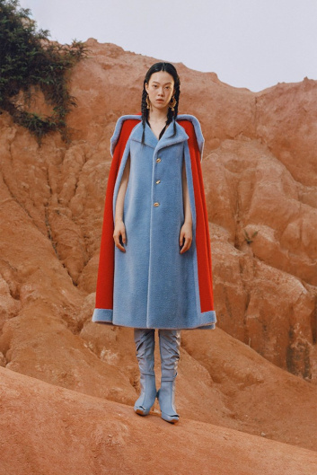 Fotoservizio/FW 22-23/WOMEN/PRESENTAZIONE/SARAWONG/DP2/6