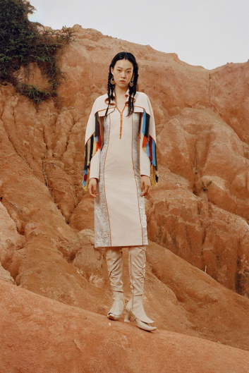 Fotoservizio/FW 22-23/WOMEN/PRESENTAZIONE/SARAWONG/DP2/20